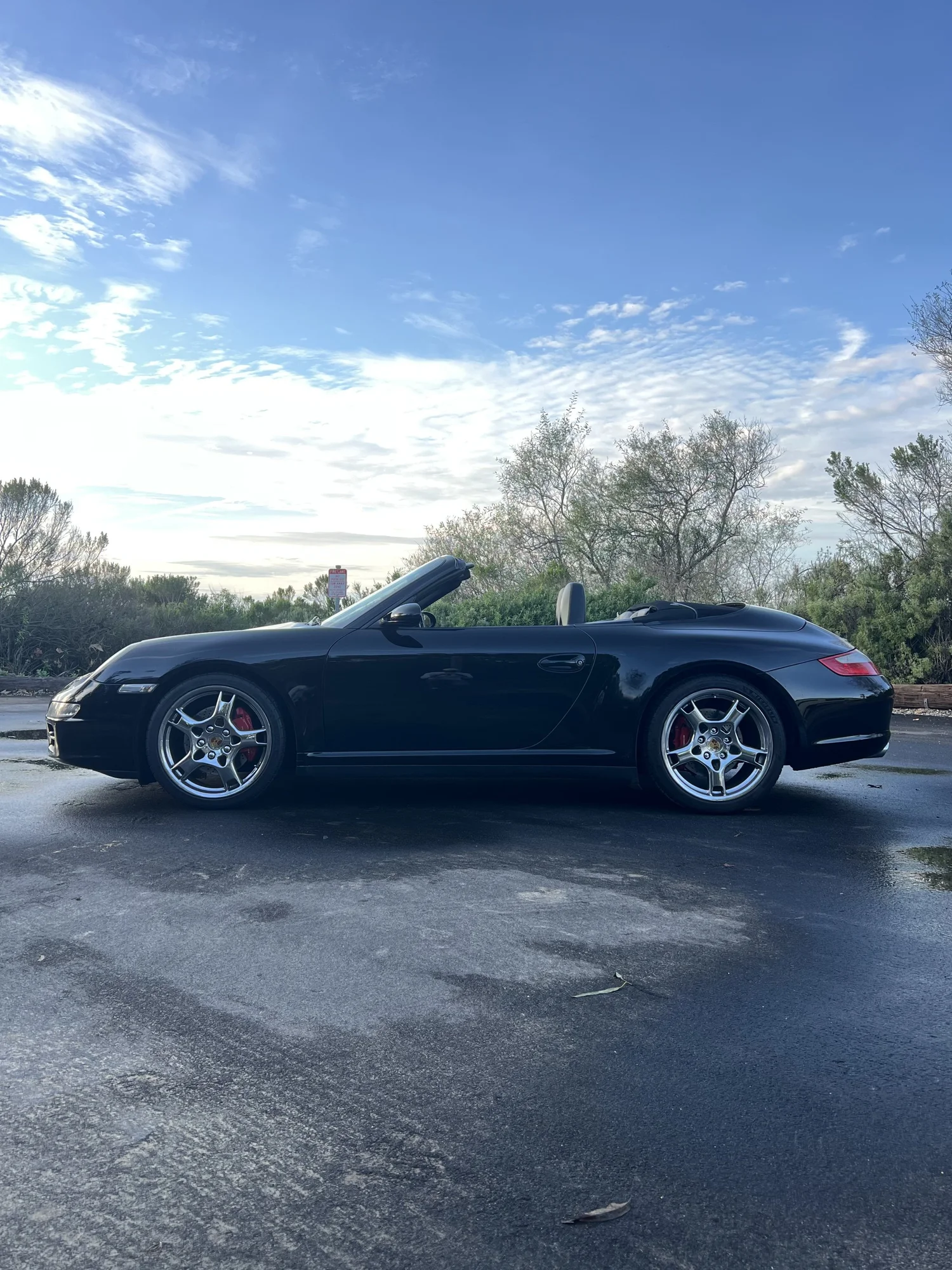 Rear three-quarter, top down